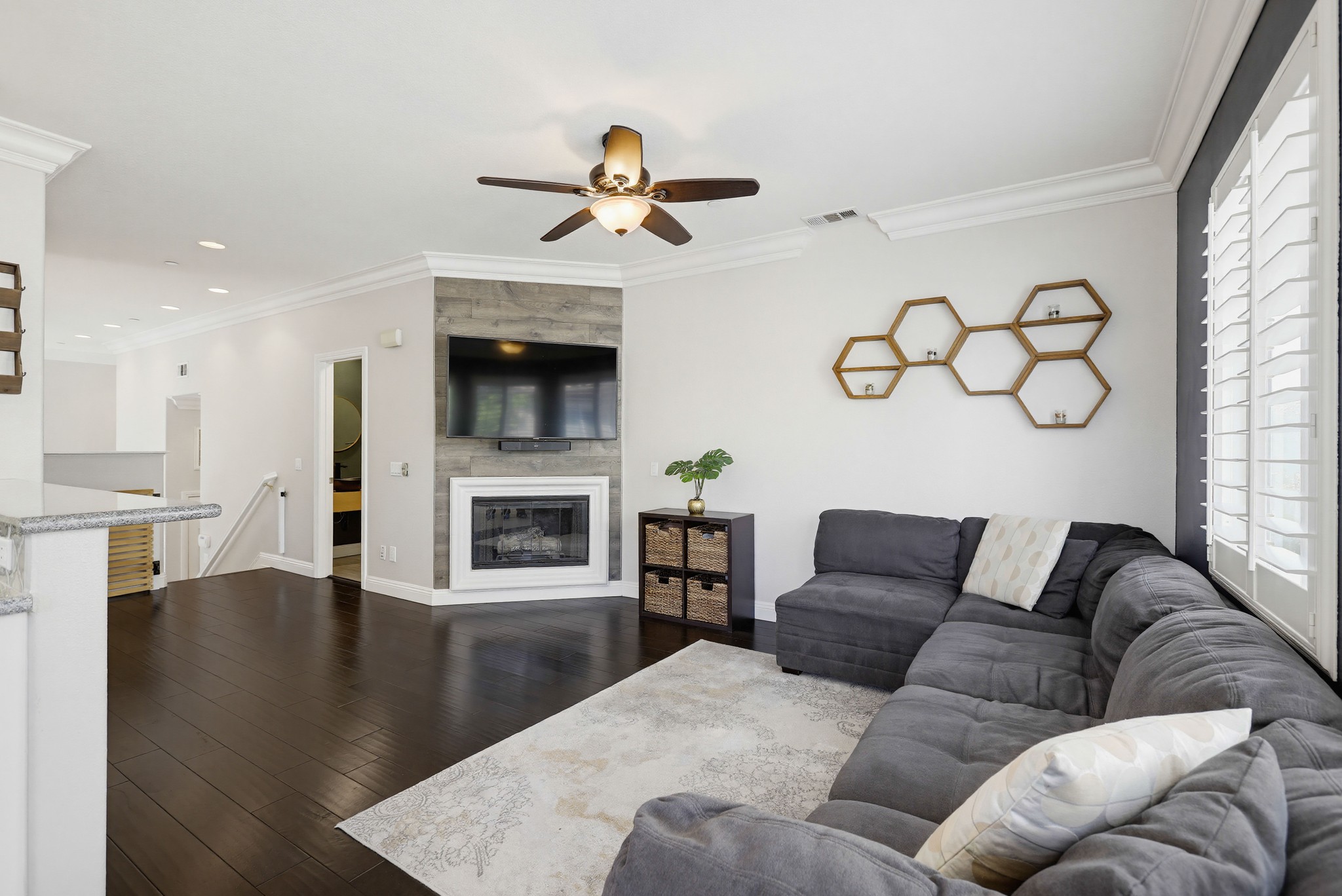 Virtual tour photo 29 of 106 for 392 W Linden Dr
