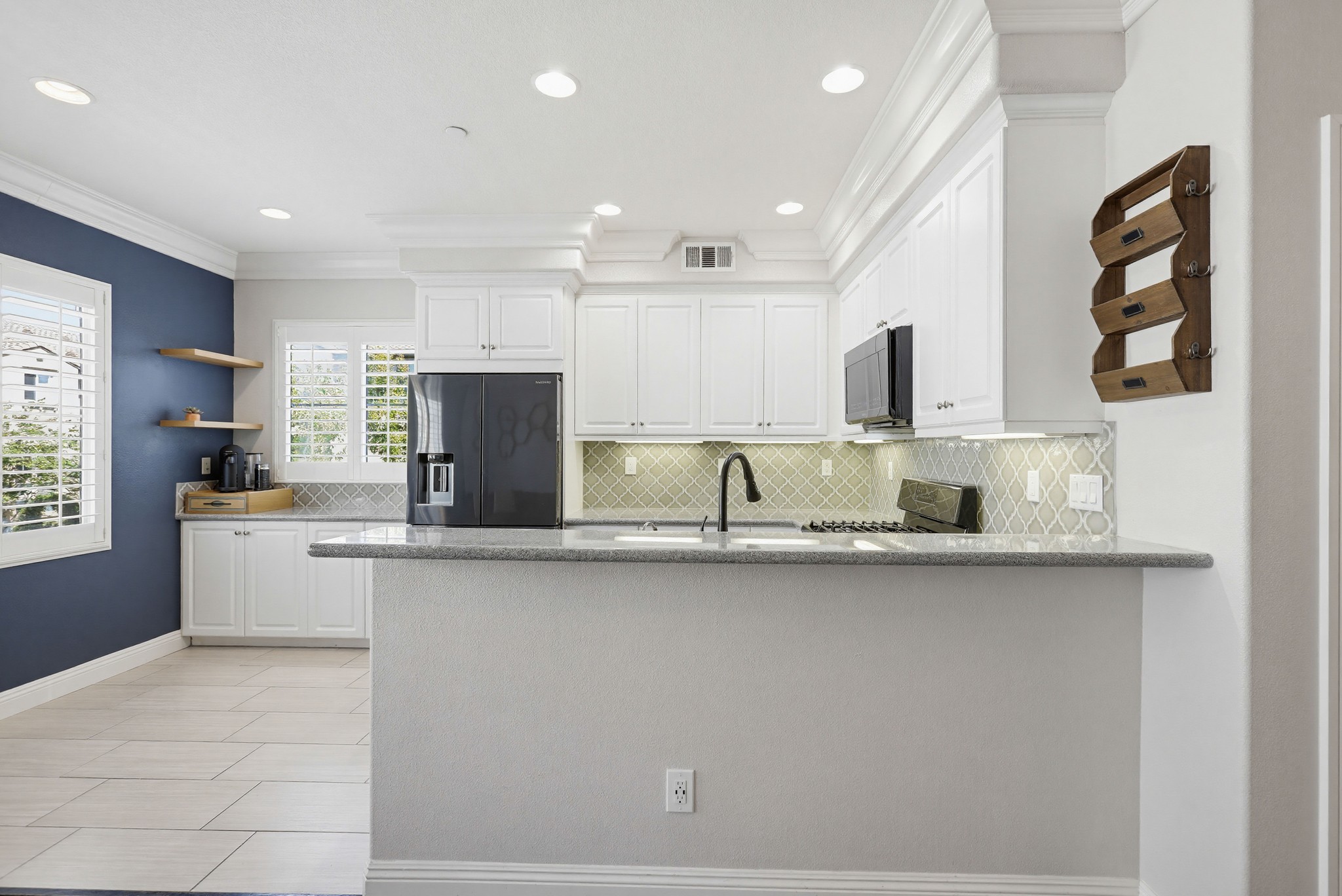 Virtual tour photo 31 of 106 for 392 W Linden Dr