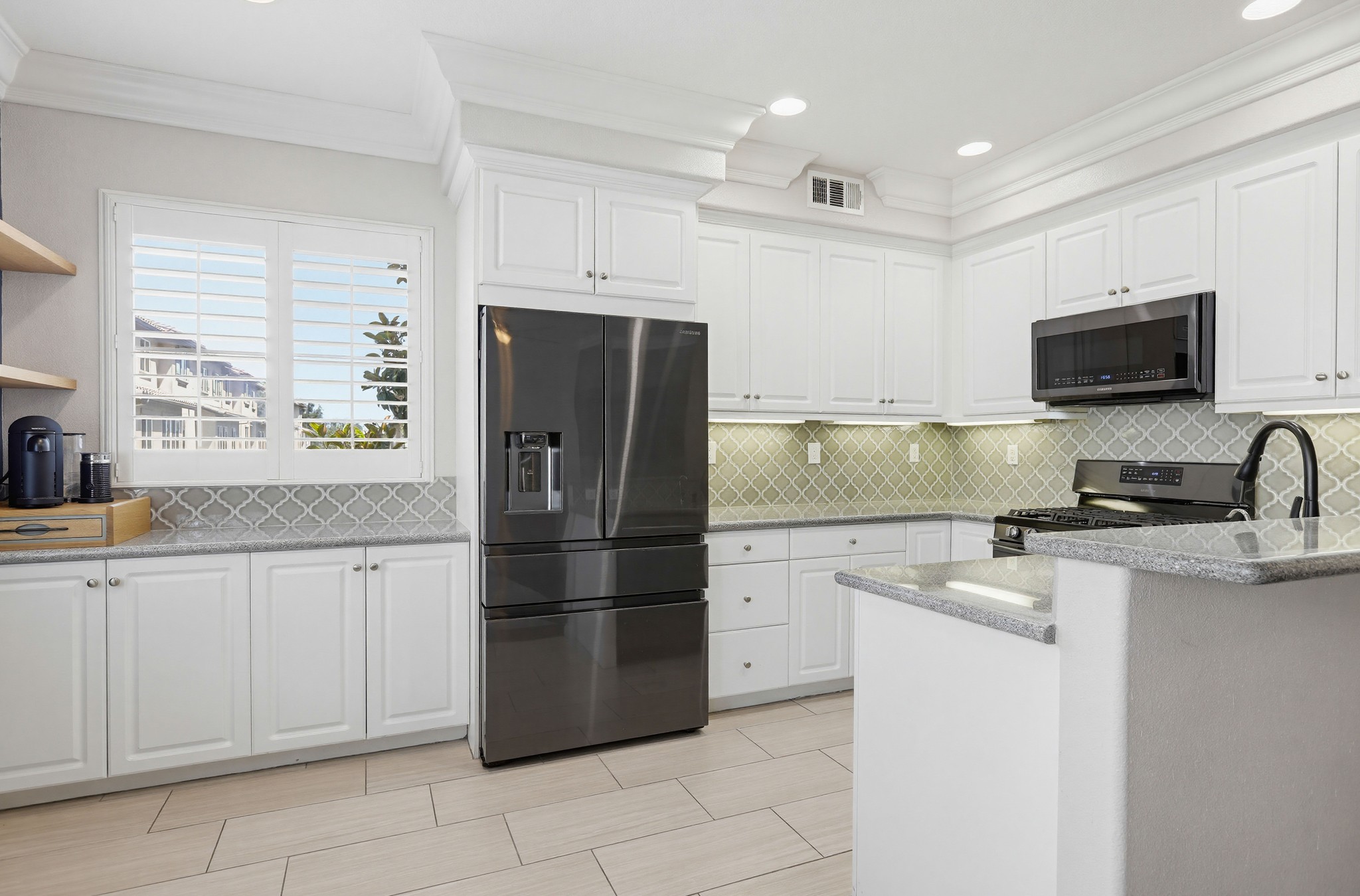 Virtual tour photo 32 of 106 for 392 W Linden Dr
