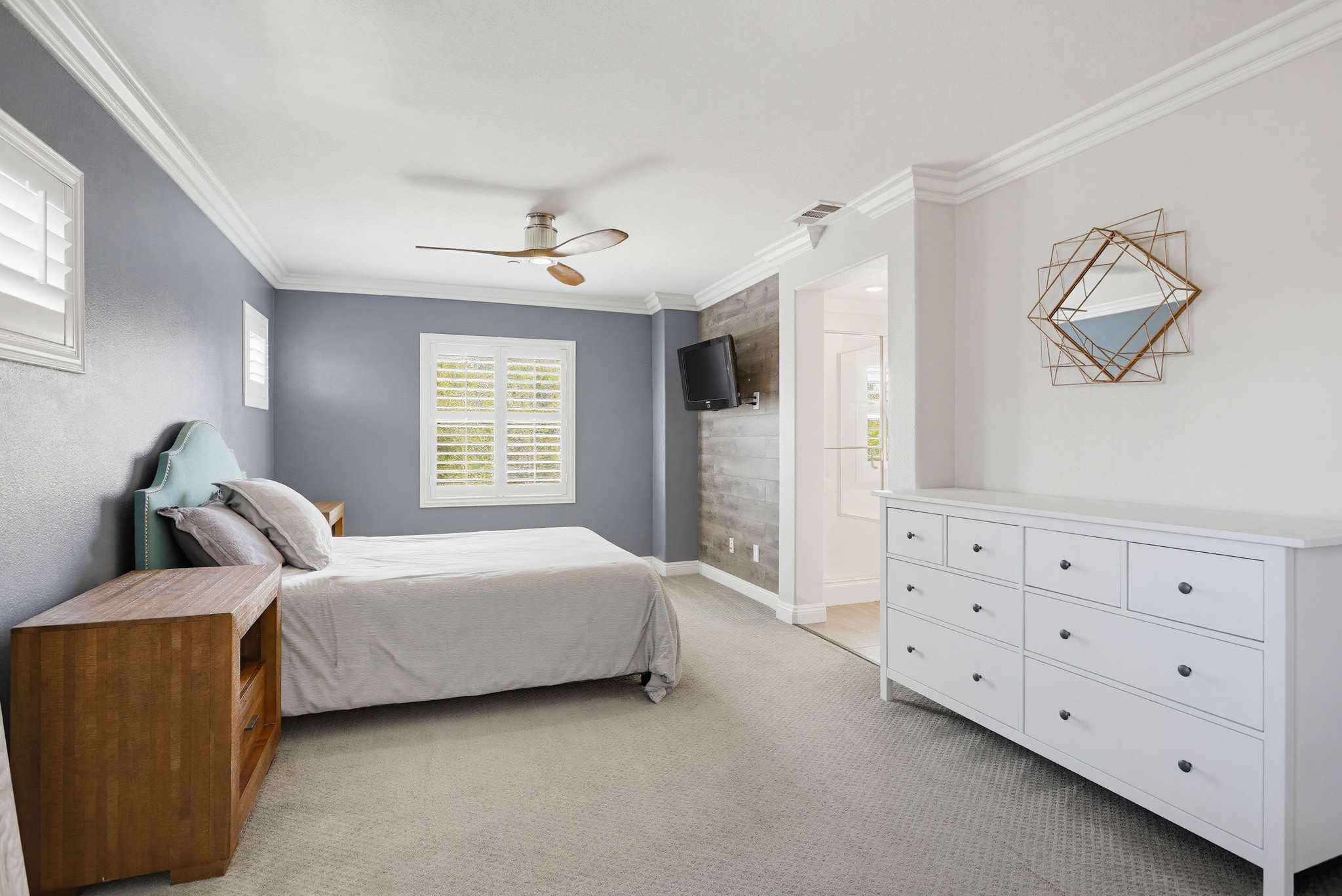 Virtual tour photo 45 of 106 for 392 W Linden Dr
