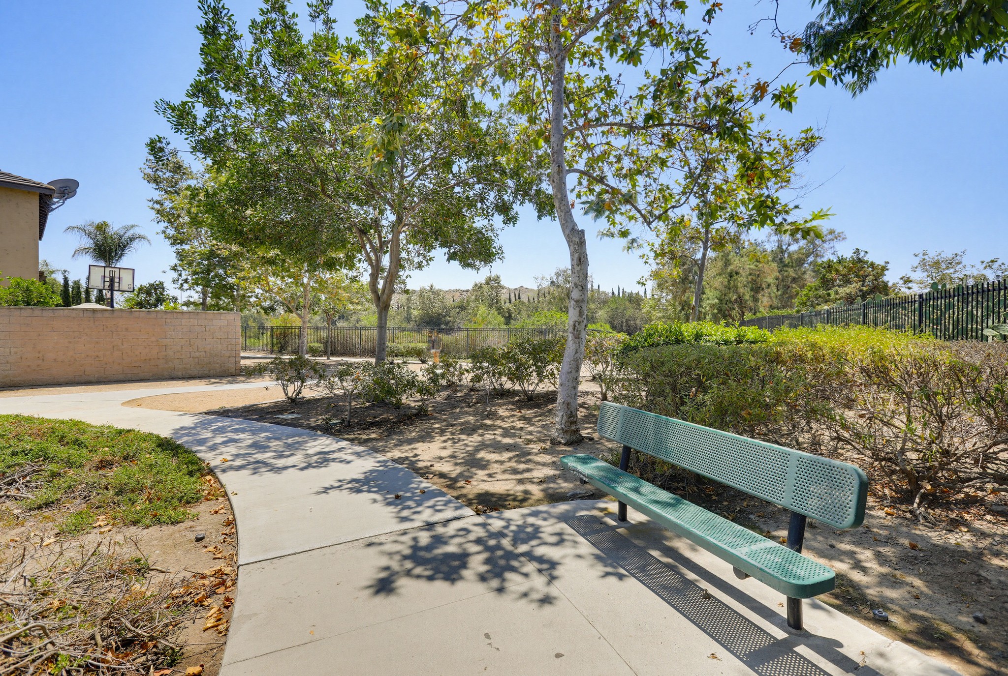 Virtual tour photo 78 of 106 for 392 W Linden Dr