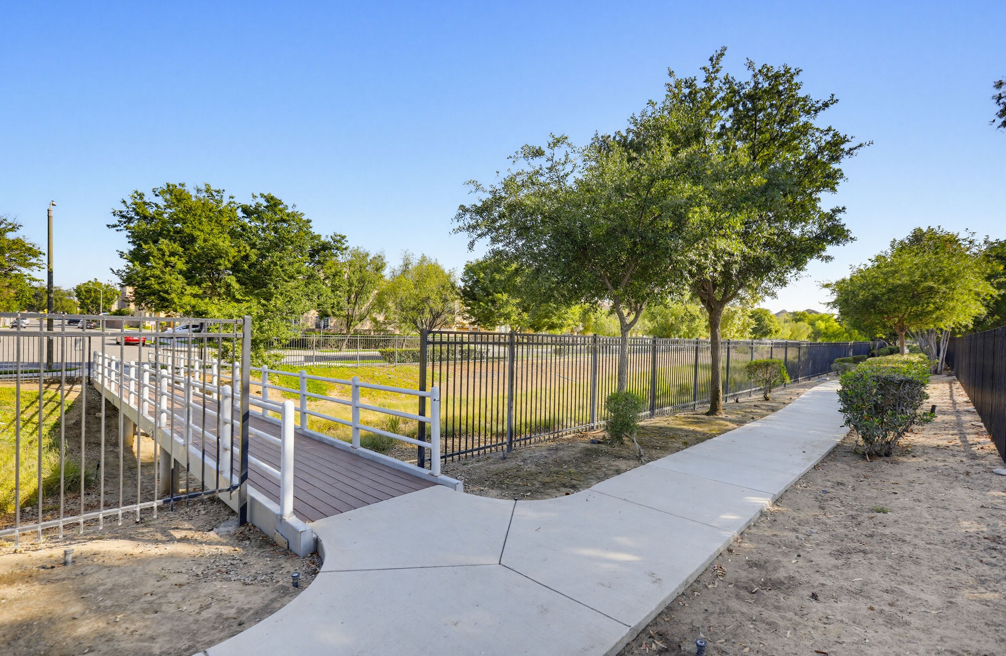 Virtual tour photo 83 of 106 for 392 W Linden Dr