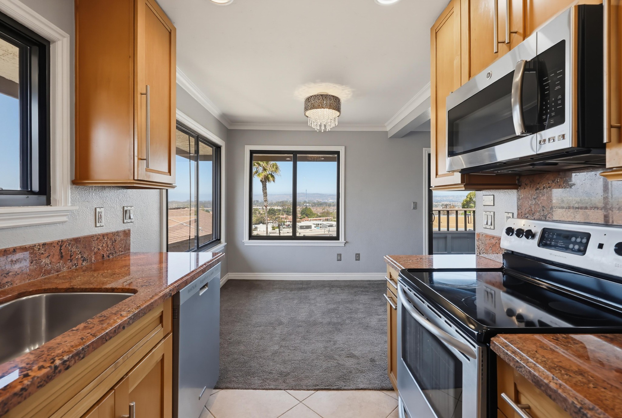 Virtual tour photo 16 of 44 for 3921 Leland St