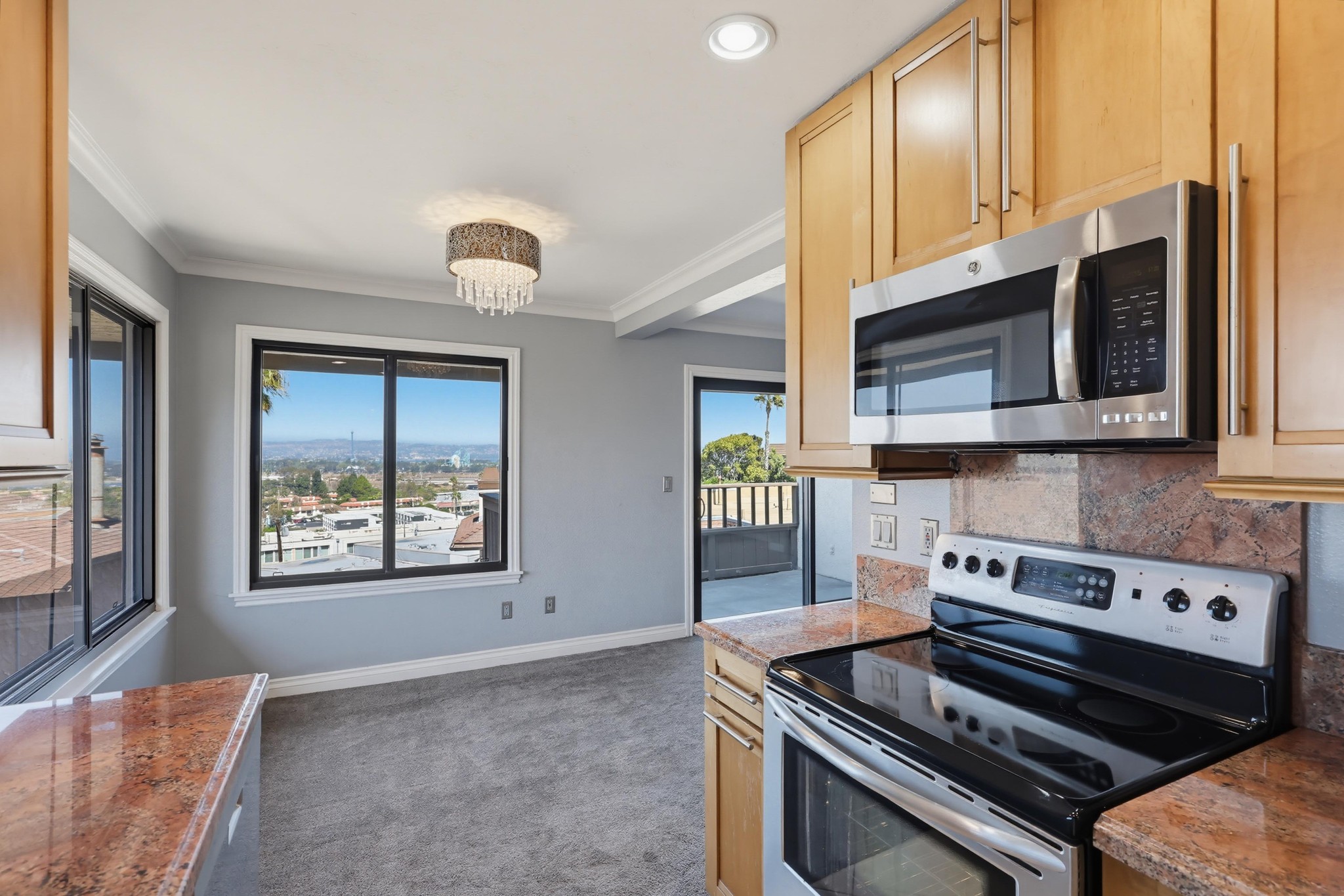 Virtual tour photo 18 of 44 for 3921 Leland St