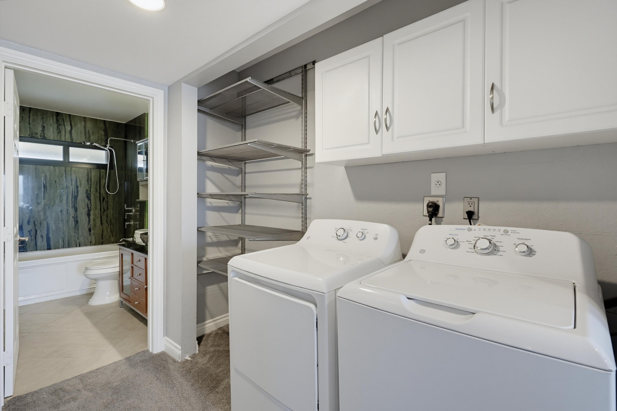 Virtual tour photo 25 of 44 for 3921 Leland St