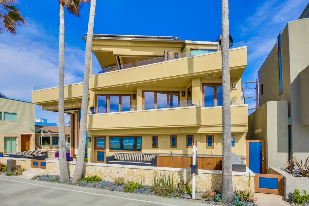 Virtual tour photo 1 of 61 for 3921 Ocean Front Walk