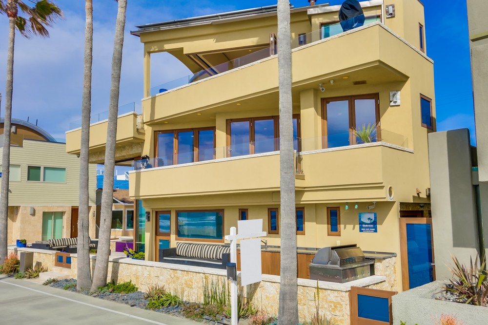 Virtual tour photo 3 of 61 for 3921 Ocean Front Walk