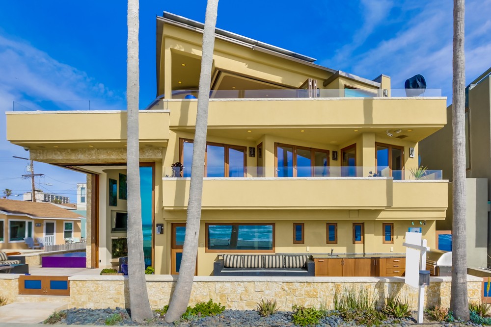 Virtual tour photo 4 of 61 for 3921 Ocean Front Walk