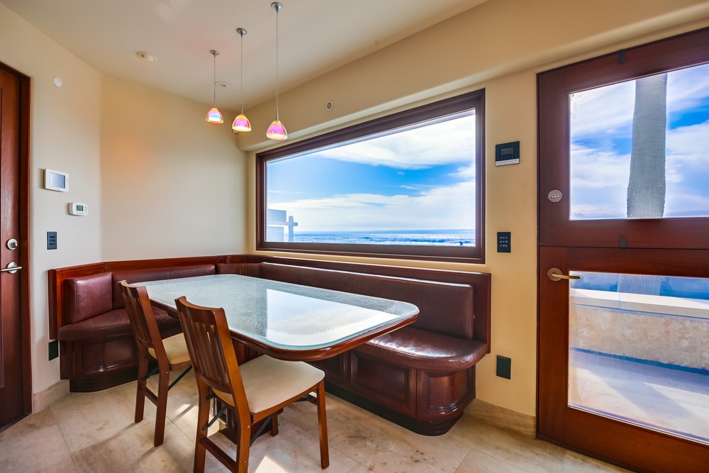 Virtual tour photo 14 of 61 for 3921 Ocean Front Walk