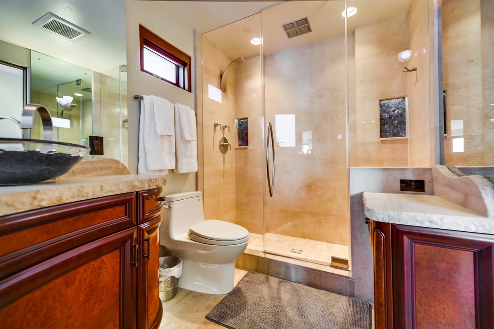 Virtual tour photo 35 of 61 for 3921 Ocean Front Walk