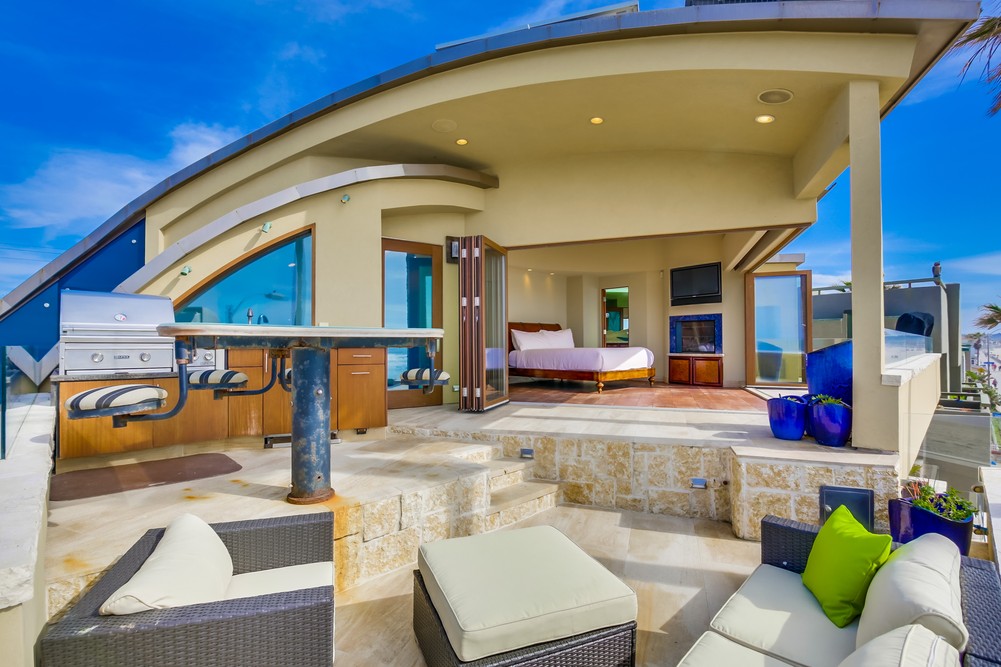 Virtual tour photo 51 of 61 for 3921 Ocean Front Walk