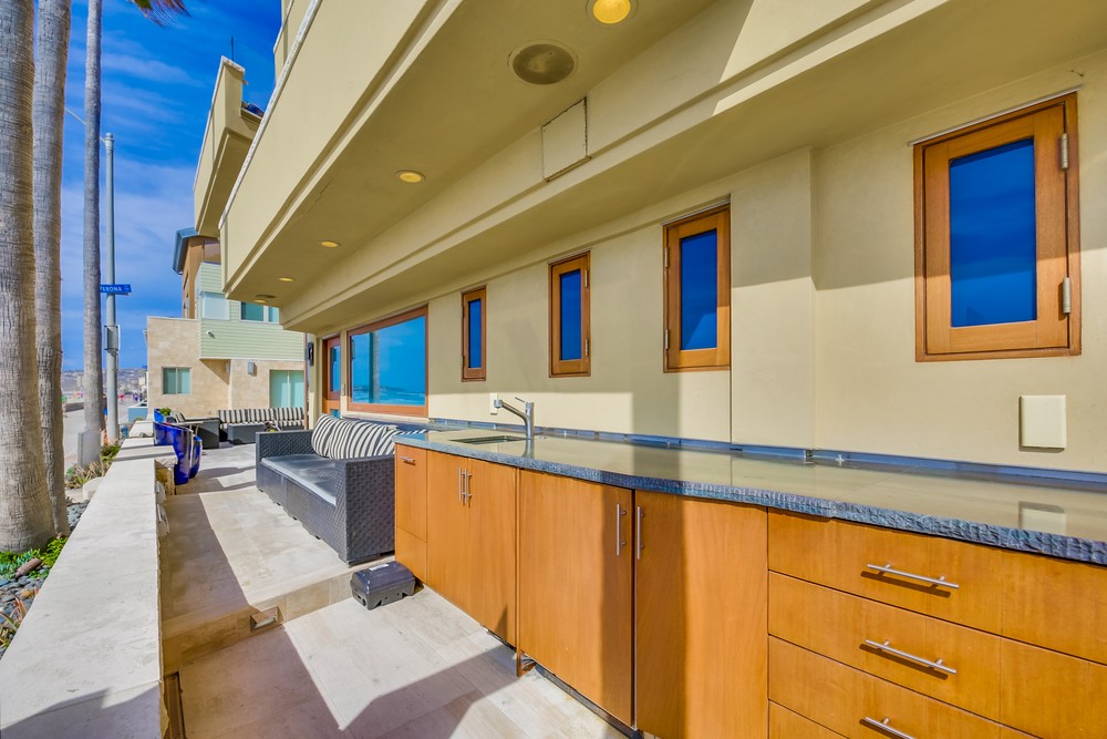 Virtual tour photo 58 of 61 for 3921 Ocean Front Walk