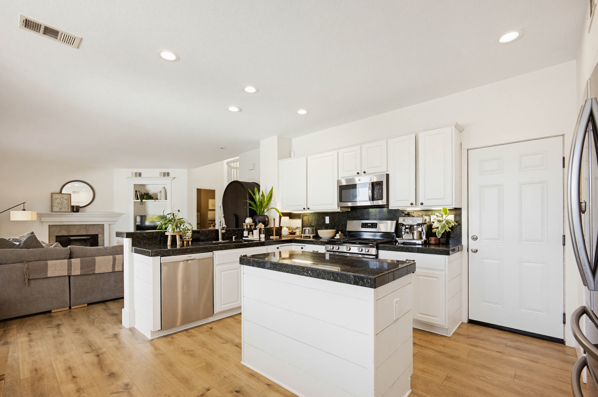 Virtual tour photo 18 of 69 for 39237 Seraphina Rd