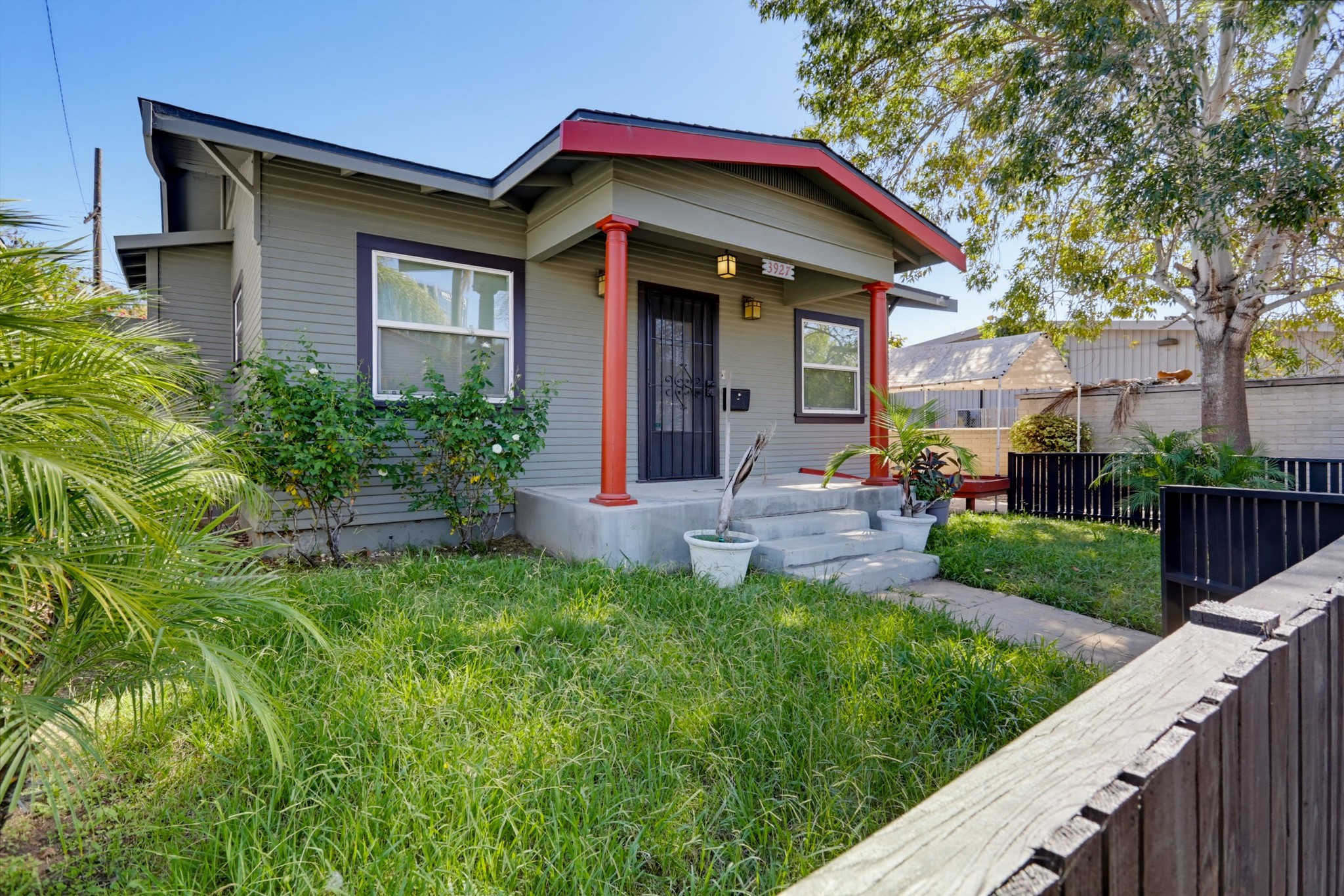 Virtual tour photo 5 of 33 for 3927 Bancroft St