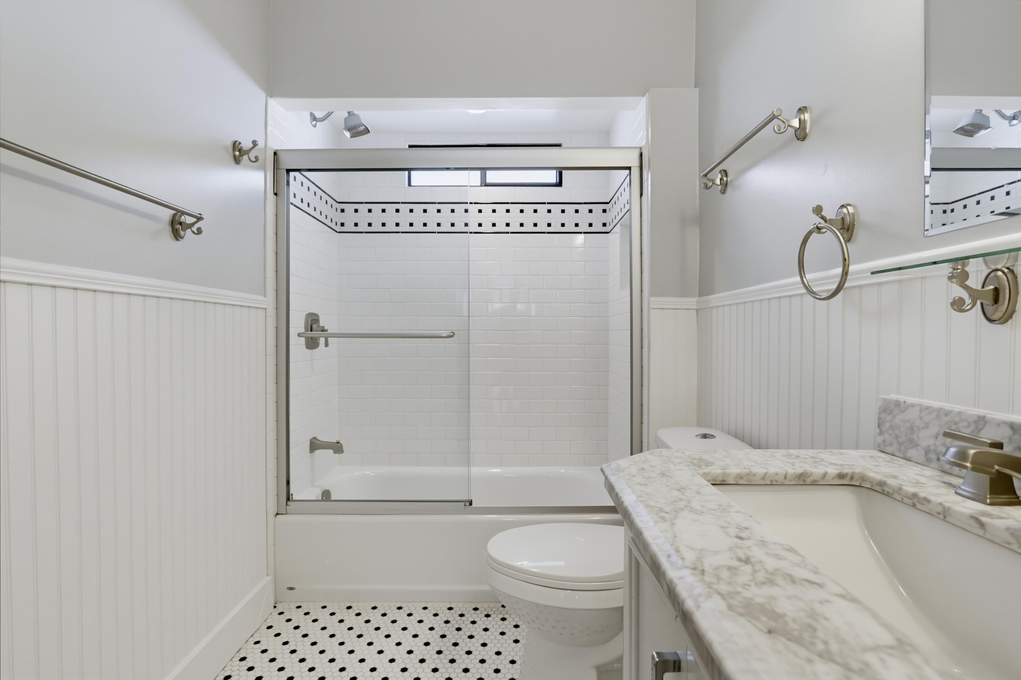Virtual tour photo 16 of 33 for 3927 Bancroft St