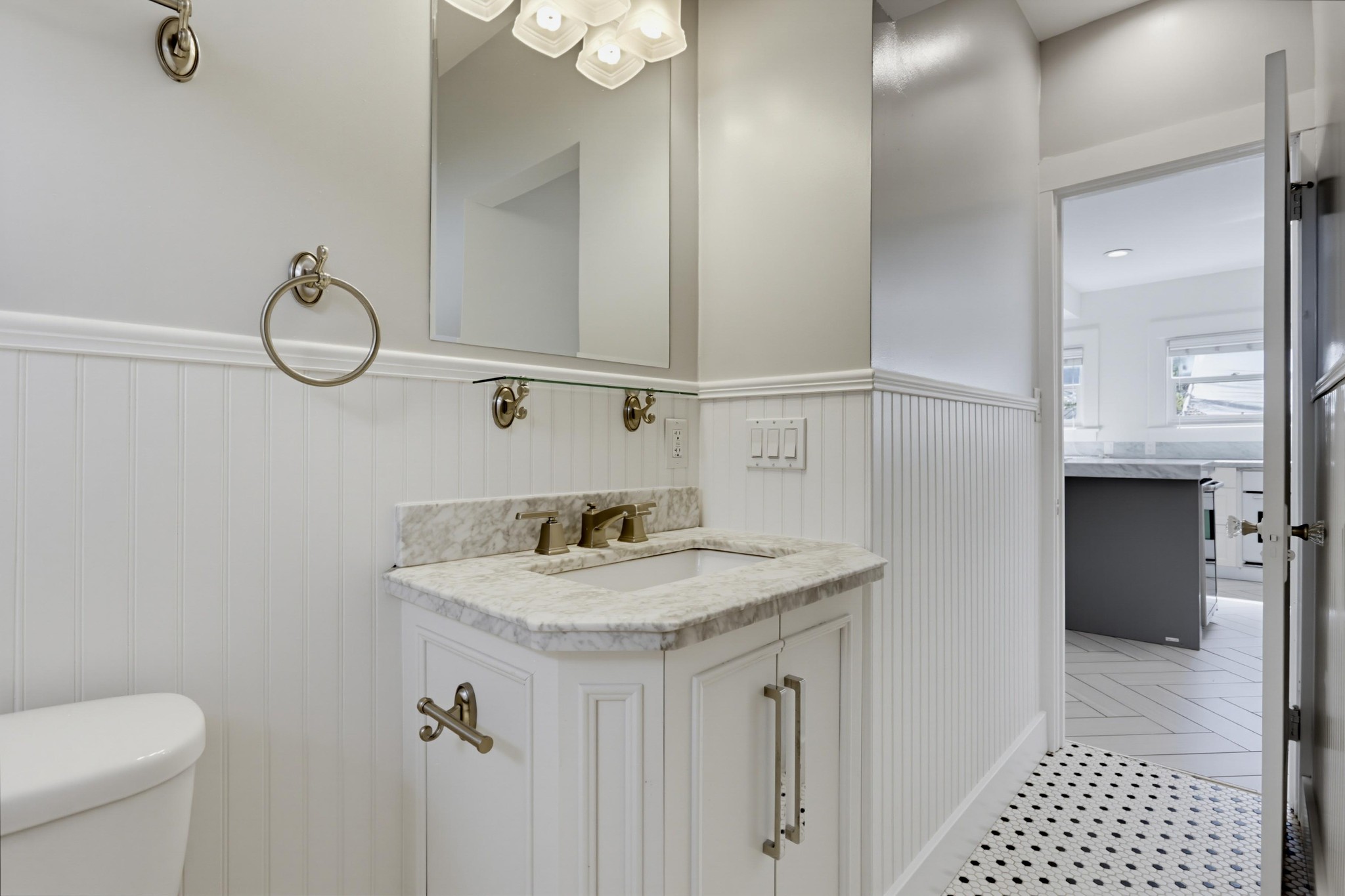 Virtual tour photo 17 of 33 for 3927 Bancroft St