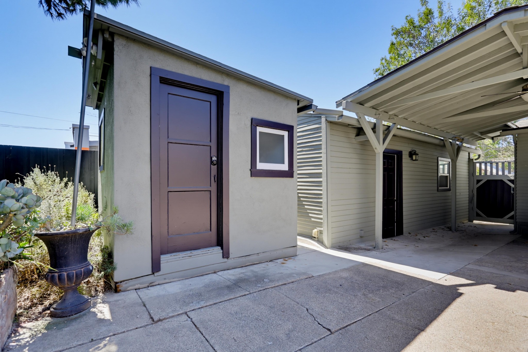 Virtual tour photo 28 of 33 for 3927 Bancroft St