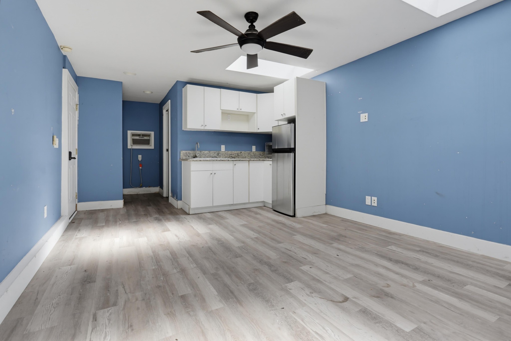 Virtual tour photo 30 of 33 for 3927 Bancroft St