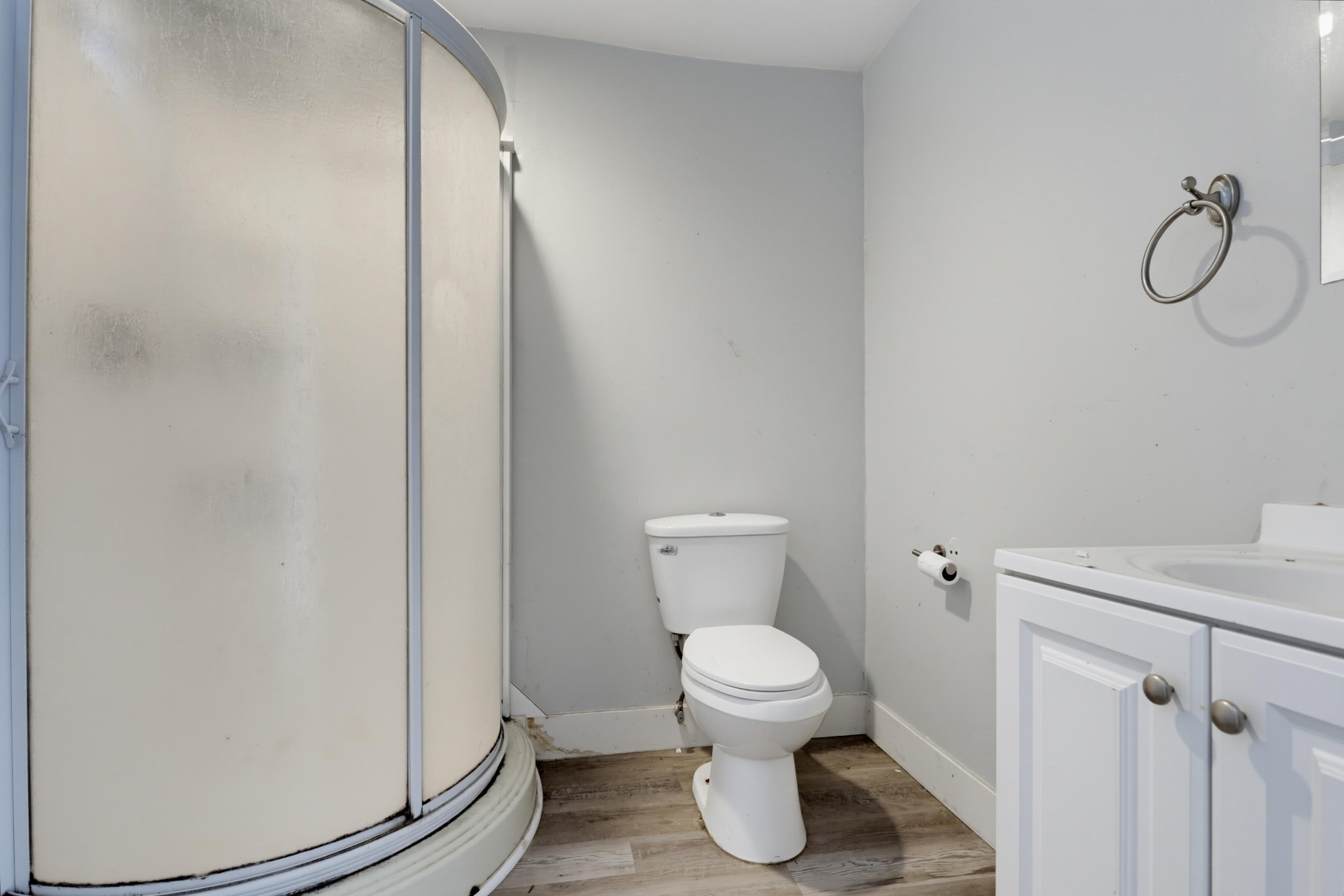 Virtual tour photo 32 of 33 for 3927 Bancroft St