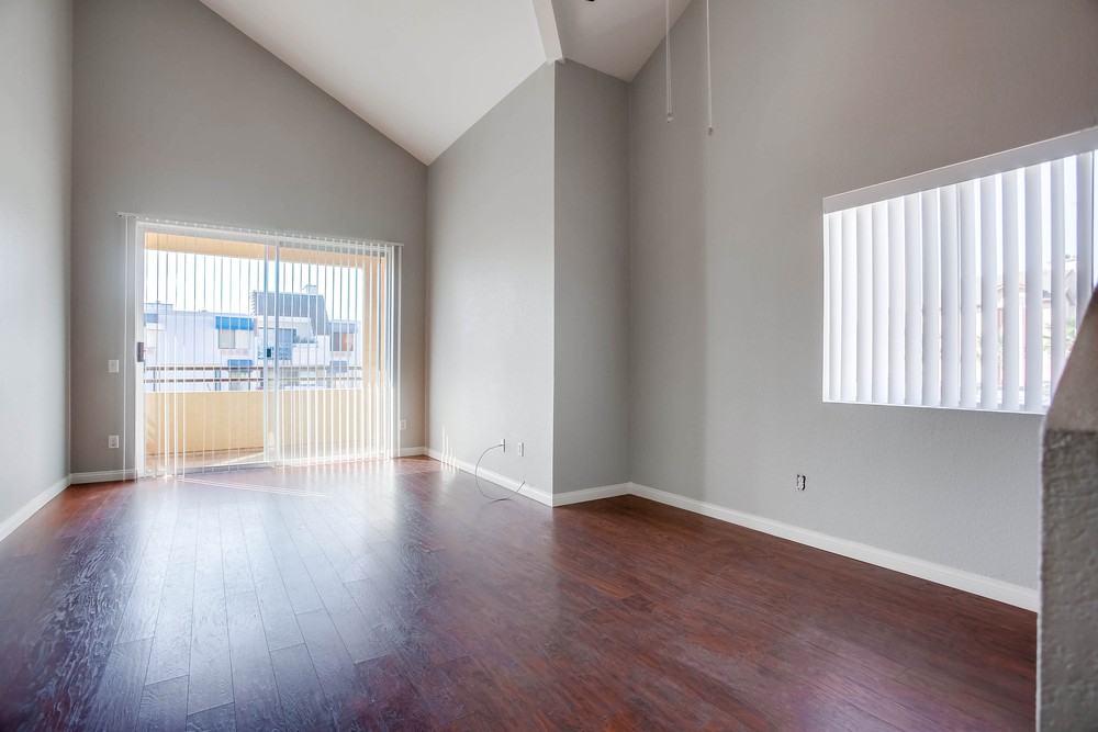 Virtual tour photo 4 of 33 for 3929 Nobel Dr UNIT 90