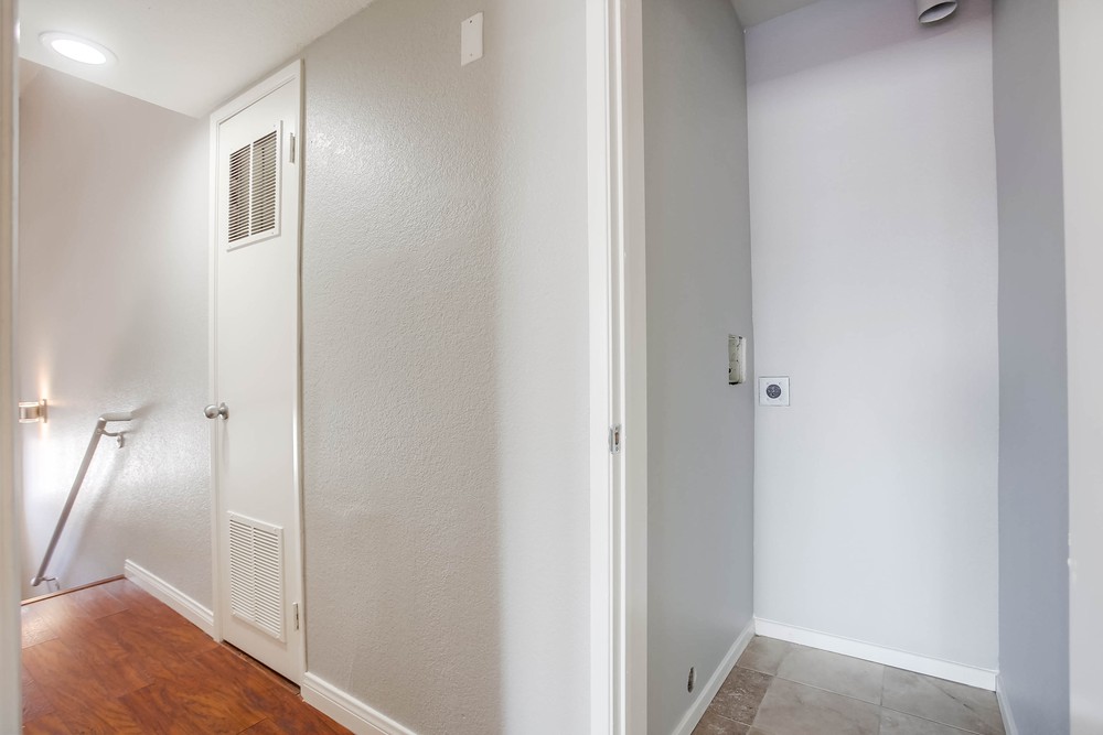 Virtual tour photo 15 of 33 for 3929 Nobel Dr UNIT 90
