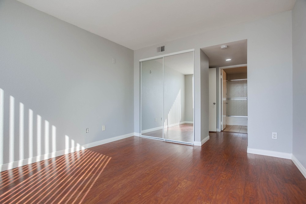 Virtual tour photo 18 of 33 for 3929 Nobel Dr UNIT 90