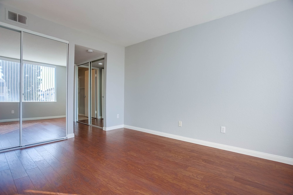 Virtual tour photo 19 of 33 for 3929 Nobel Dr UNIT 90
