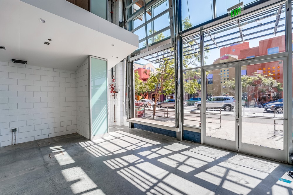 Virtual tour photo 5 of 46 for 3930 Fifth Ave