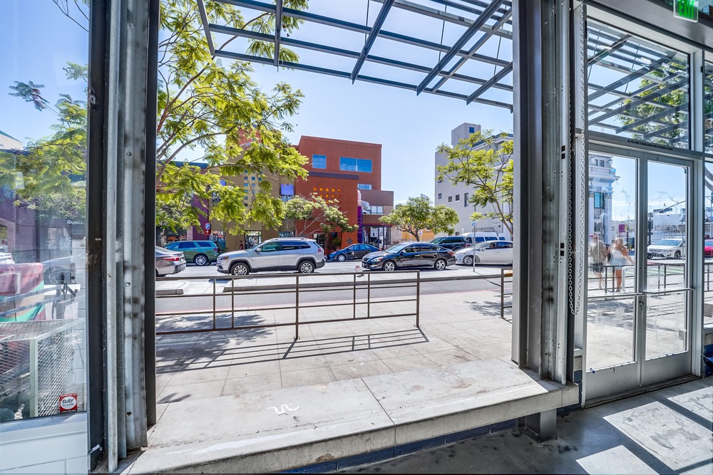 Virtual tour photo 9 of 46 for 3930 Fifth Ave
