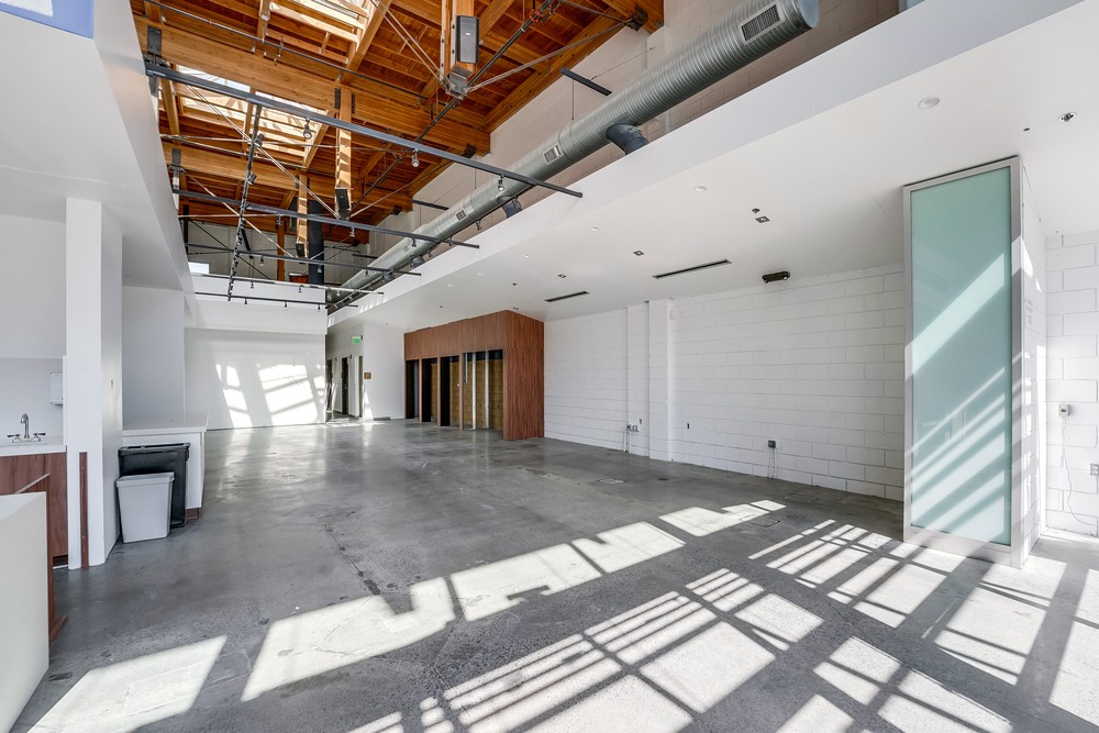 Virtual tour photo 10 of 46 for 3930 Fifth Ave