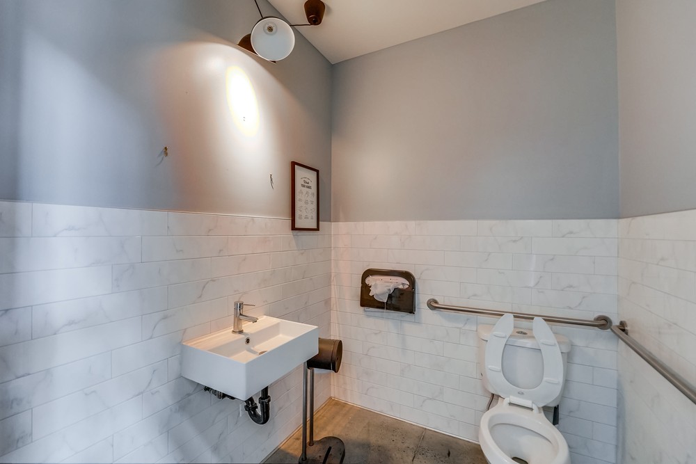Virtual tour photo 24 of 46 for 3930 Fifth Ave