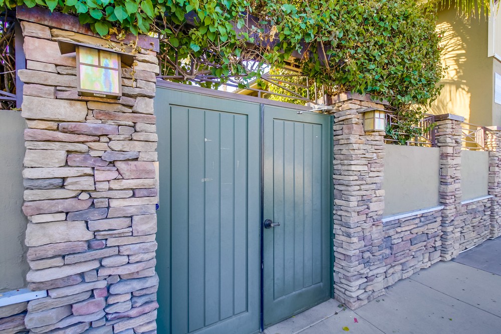 Virtual tour photo 4 of 29 for 3932 9th Ave