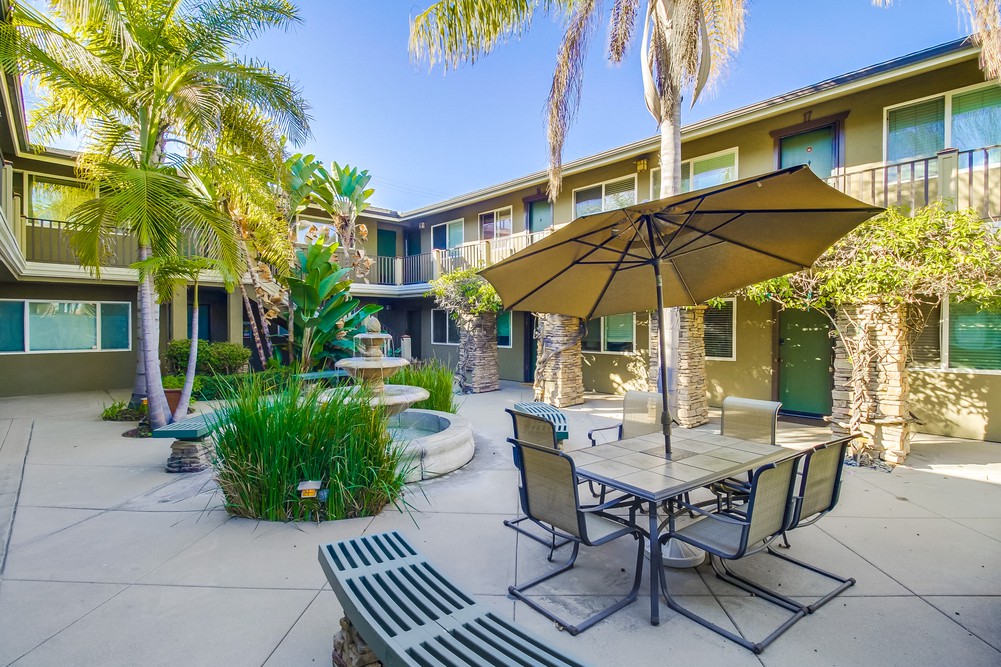 Virtual tour photo 7 of 29 for 3932 9th Ave