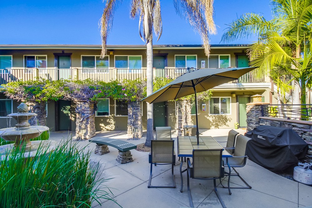 Virtual tour photo 8 of 29 for 3932 9th Ave