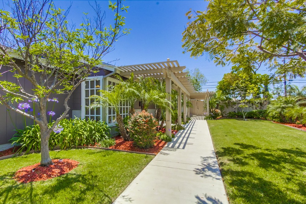 Virtual tour photo 5 of 29 for 3933 Clairemont Mesa Blvd
