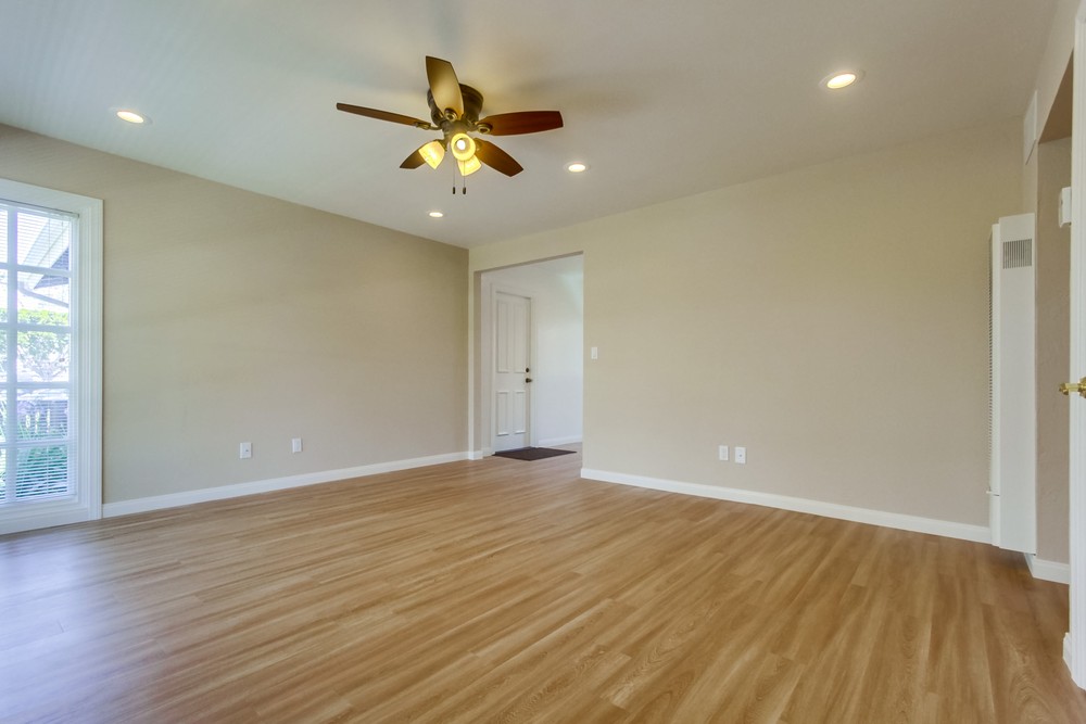 Virtual tour photo 11 of 29 for 3933 Clairemont Mesa Blvd