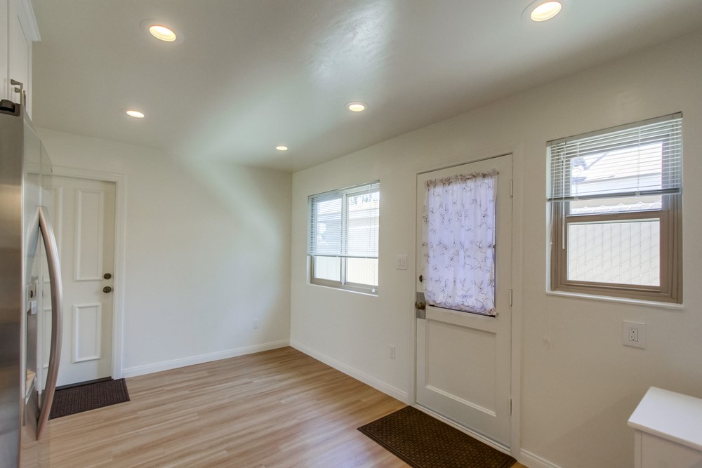 Virtual tour photo 19 of 29 for 3933 Clairemont Mesa Blvd