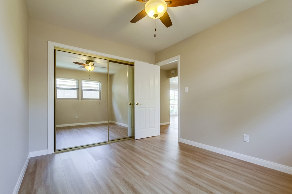 Virtual tour photo 26 of 29 for 3933 Clairemont Mesa Blvd