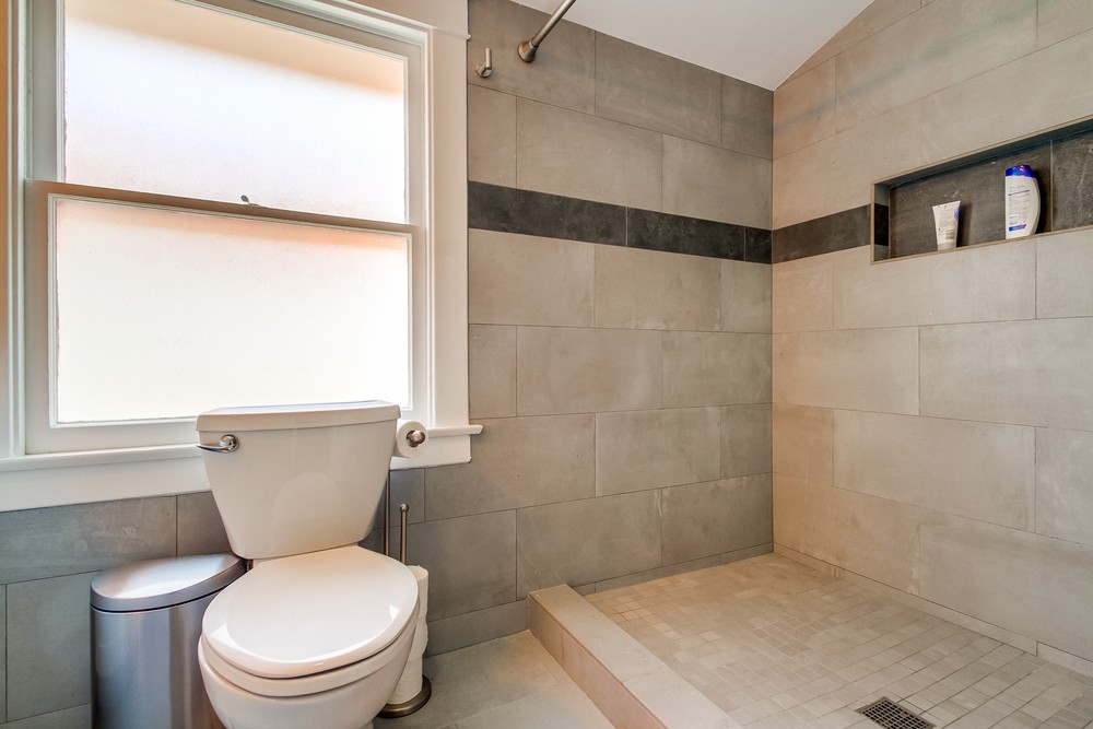 Virtual tour photo 29 of 39 for 3936 Brant St
