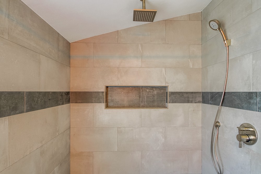 Virtual tour photo 30 of 39 for 3936 Brant St