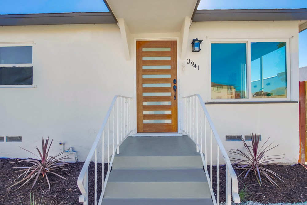 Virtual tour photo 6 of 102 for 3937 Marine Vw Ave #41