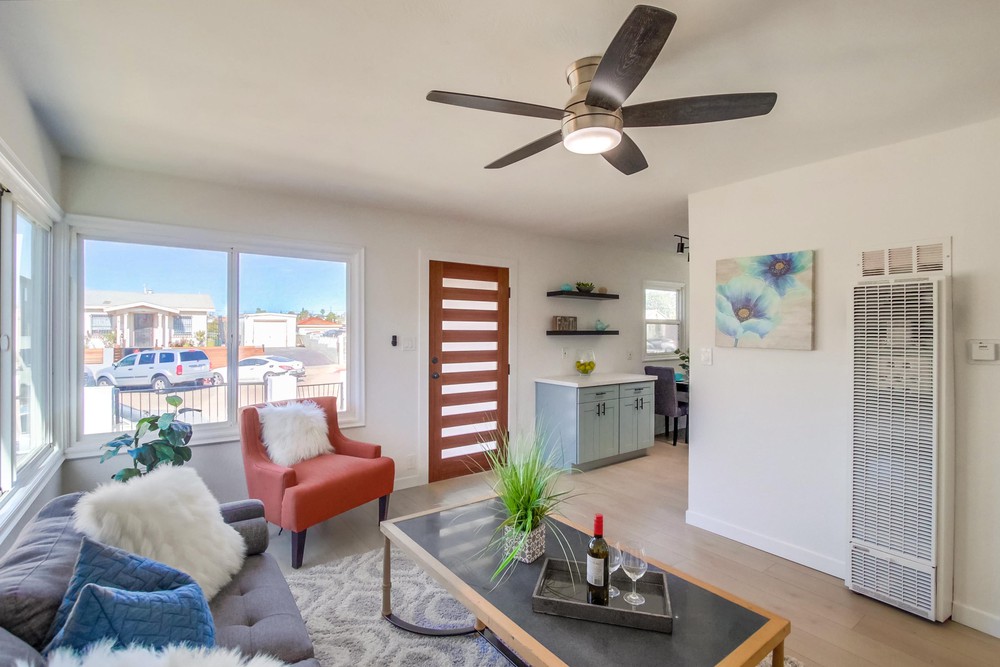 Virtual tour photo 10 of 102 for 3937 Marine Vw Ave #41