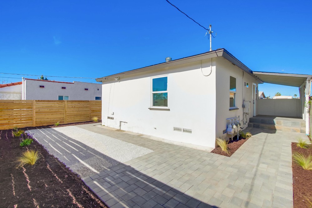 Virtual tour photo 22 of 102 for 3937 Marine Vw Ave #41