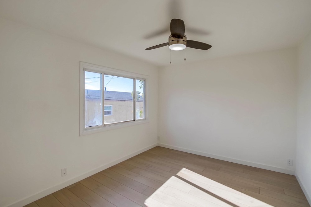 Virtual tour photo 34 of 102 for 3937 Marine Vw Ave #41