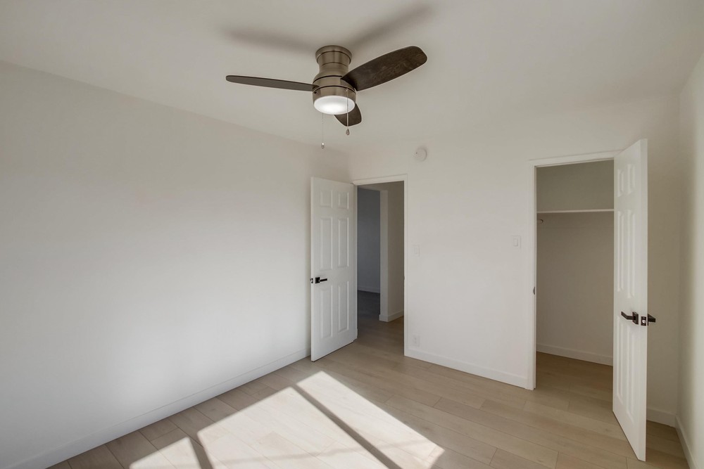Virtual tour photo 36 of 102 for 3937 Marine Vw Ave #41