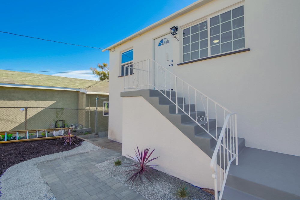 Virtual tour photo 44 of 102 for 3937 Marine Vw Ave #41