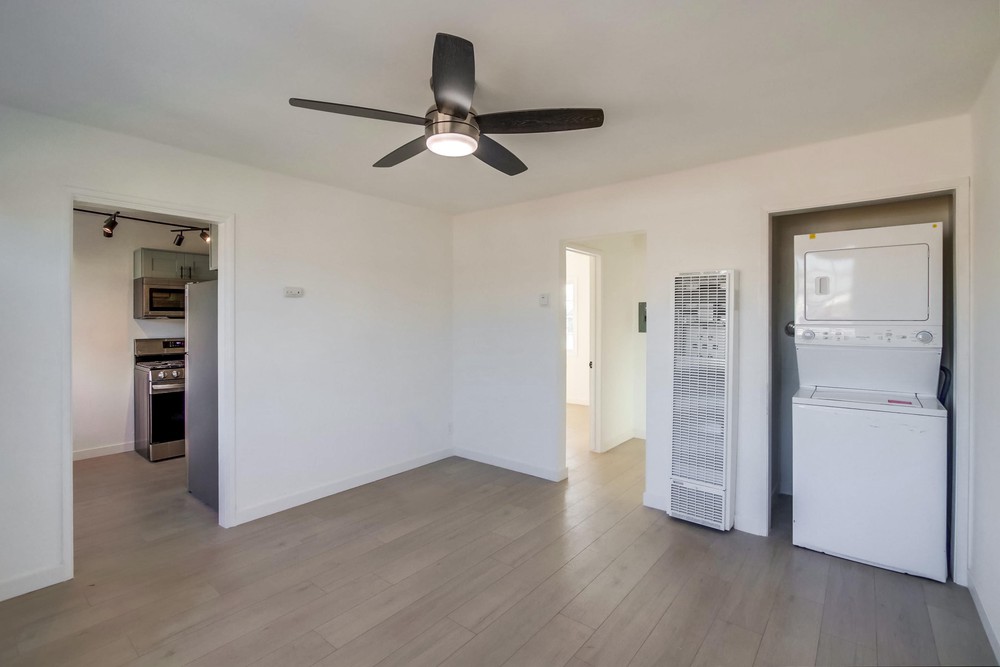 Virtual tour photo 47 of 102 for 3937 Marine Vw Ave #41