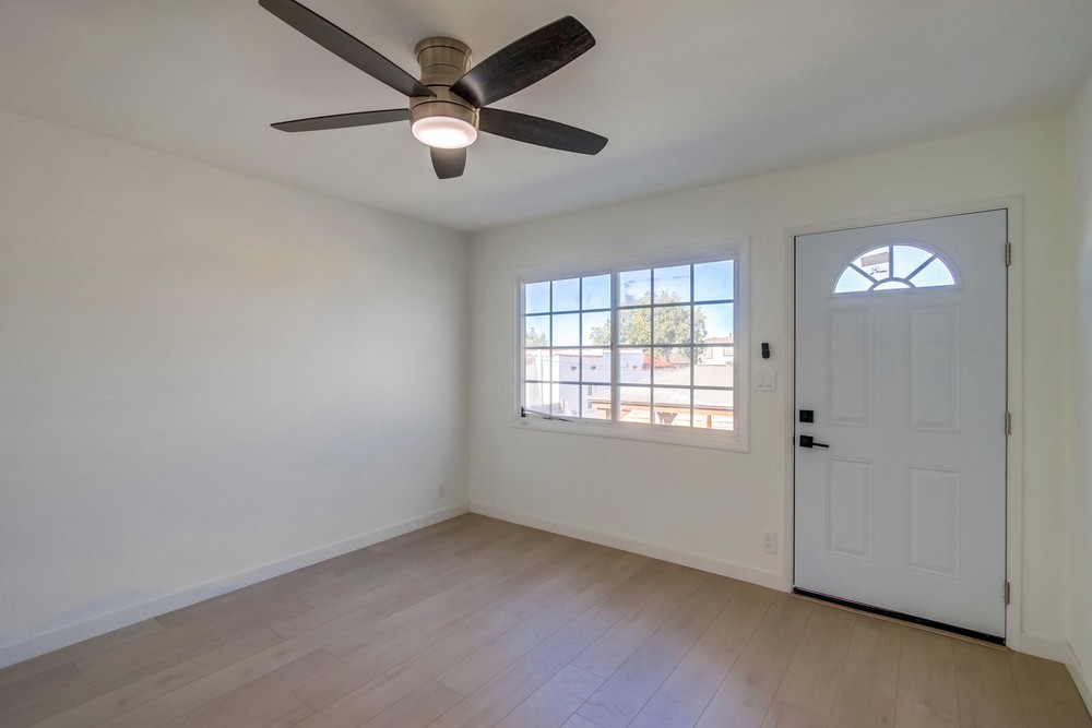 Virtual tour photo 49 of 102 for 3937 Marine Vw Ave #41