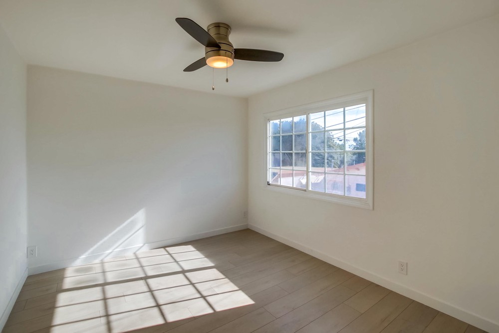 Virtual tour photo 55 of 102 for 3937 Marine Vw Ave #41