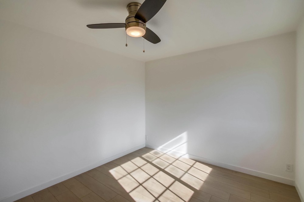 Virtual tour photo 56 of 102 for 3937 Marine Vw Ave #41
